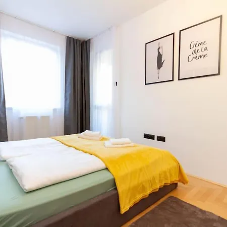 Gozsdu White Raven 3 - Terrace And Free Underground Parking Budapest