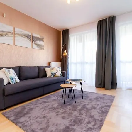 Apartment Gozsdu White Raven 3 - Terrace And Free Underground Parking