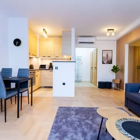 Apartment Gozsdu White Raven 3 - Terrace And Free Underground Parking