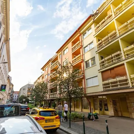 Gozsdu White Raven 3 - Terrace And Free Underground Parking Apartment