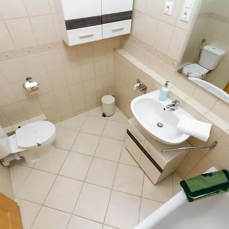 Gozsdu White Raven 3 - Terrace And Free Underground Parking Appartamento *