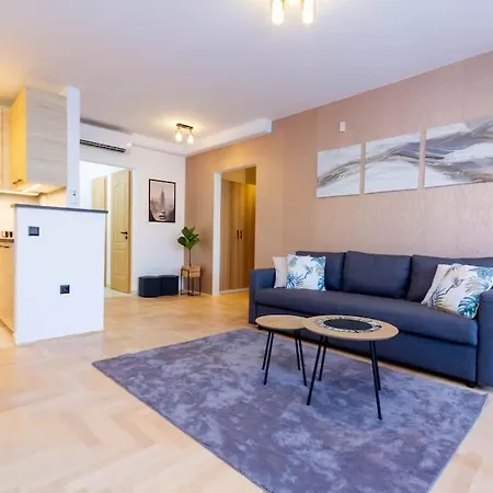 Gozsdu White Raven 3 - Terrace And Free Underground Parking Budapest