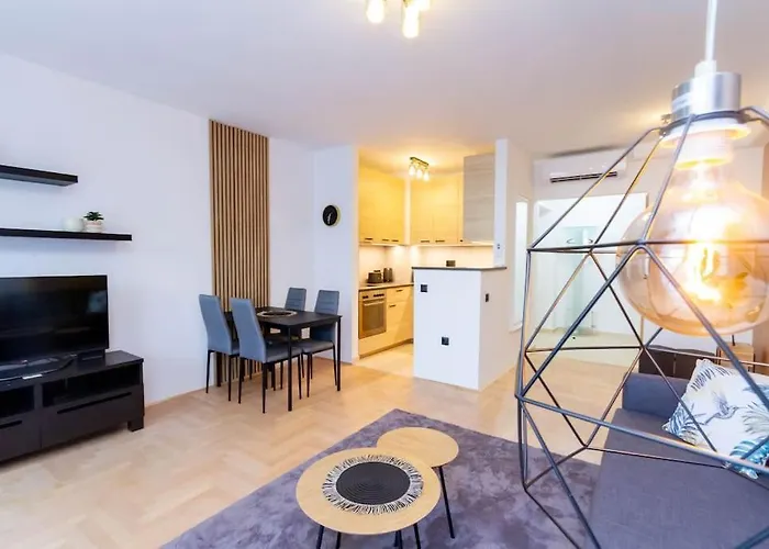 아파트 Gozsdu White Raven 3 - Terrace And Free Underground Parking *